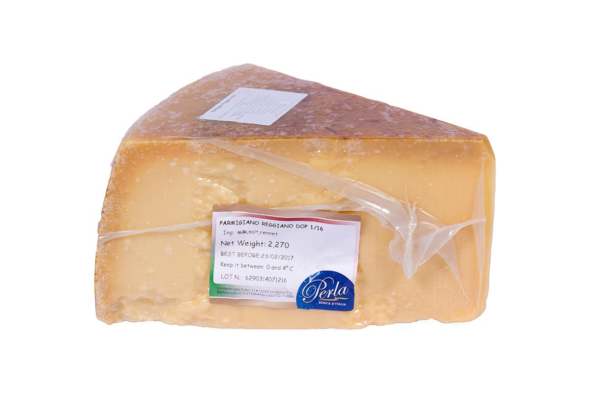 Parmigiano reggiano 24 hónapig érlelt olasz parmezán sajt negyedelt 4,75kg